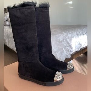 Miu Miu embellished toe suede and shearling lined boots. Size 37.